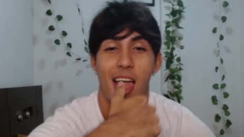 Neithanzyn online show from 02.05.25