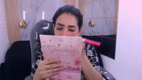 Snapshot of neiti_milk chatting on 12.04.25 paula online show from 12.04.25