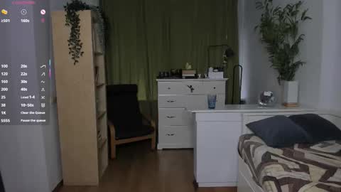 Snapshot of neldaestey chatting on 10.13.25 Vicky and Beatrice online show from 10.13.25