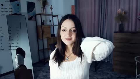 Snapshot of neldaestey chatting on 10.22.25 Vicky and Beatrice online show from 10.22.25