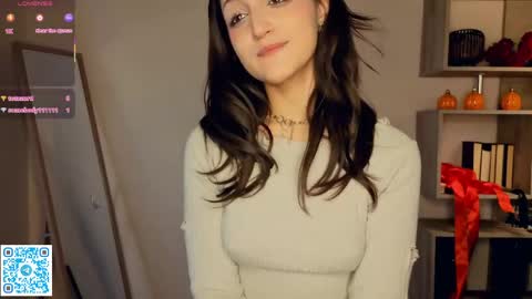 Vicky and Beatrice online show from 04.16.26