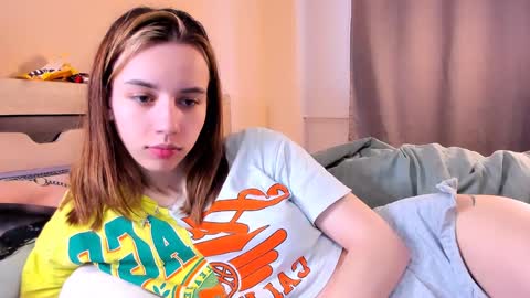 nelly_yy online show from 02.01.25