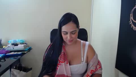Snapshot of neny445 chatting on 02.21.25 kelly lopez online show from 02.21.25