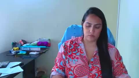 Snapshot of neny445 chatting on 10.25.25 kelly lopez online show from 10.25.25