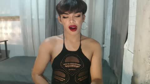 neomi online show from 09.25.25