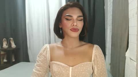 neomi online show from 11.16.25