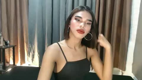 neomi online show from 02.10.26