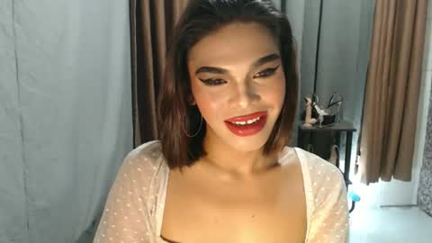 neomi online show from 04.19.26