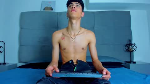  NeoRaptis  jhonatan  online show from 02.21.25