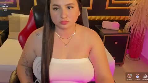 Snapshot of nerea_swan chatting on 12.14.25 N E R E A online show from 12.14.25