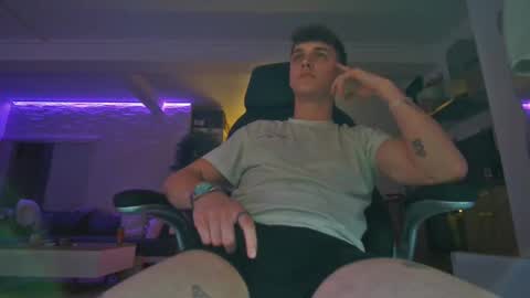 Snapshot of nermmmmm chatting on 03.04.25 nermmmmm online show from 03.04.25