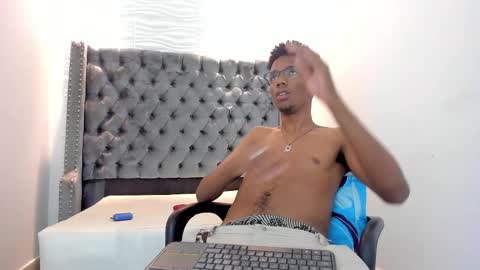 Snapshot of nero_reyd chatting on 09.22.25 Nero online show from 09.22.25