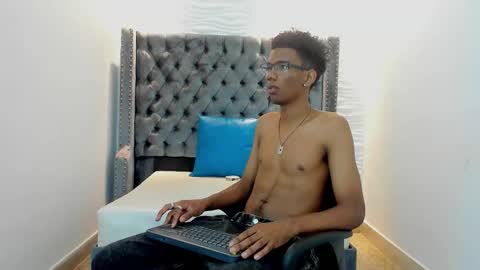 Snapshot of nero_reyd chatting on 10.07.25 Nero online show from 10.07.25