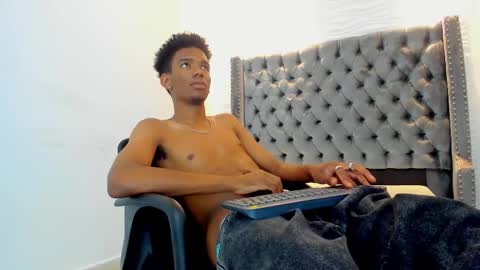 Snapshot of nero_reyd chatting on 10.20.25 Nero online show from 10.20.25