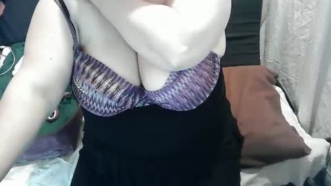 neslihan online show from 02.14.25