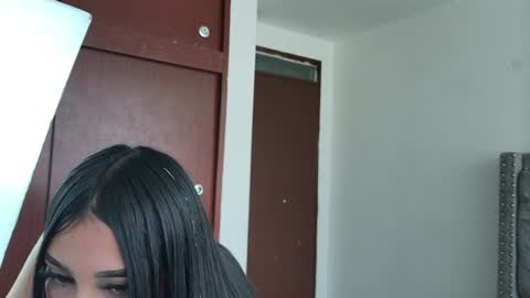 Snapshot of nesuko_kamado chatting on 01.19.25 nesuko_kamado online show from 01.19.25
