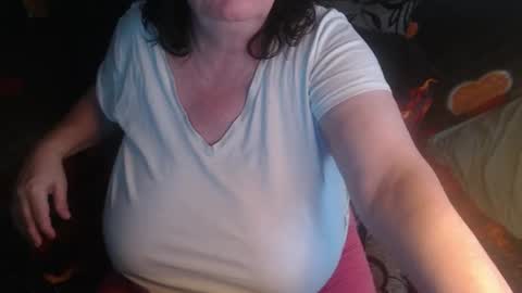 Snapshot of new_milf chatting on 06.20.26 Lilly online show from 06.20.26