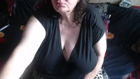 Snapshot of new_milf chatting on 07.09.26 Lilly online show from 07.09.26