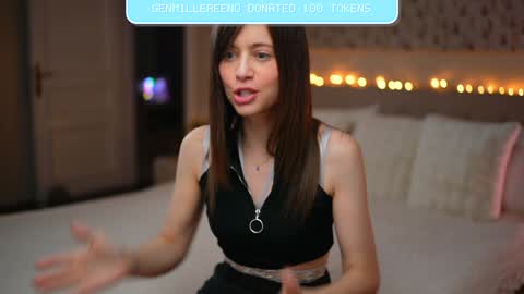 newchloe18 online show from 11.22.25