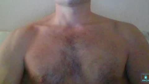 Snapshot of newtyguy90 chatting on 01.02.25 newtyguy90 online show from 01.02.25