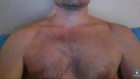 Snapshot of newtyguy90 chatting on 01.11.25 newtyguy90 online show from 01.11.25