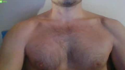 Snapshot of newtyguy90 chatting on 02.01.26 newtyguy90 online show from 02.01.26