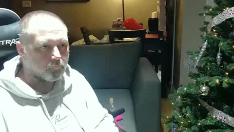 Snapshot of newvvorld chatting on 12.08.24 NewWorld online show from 12.08.24