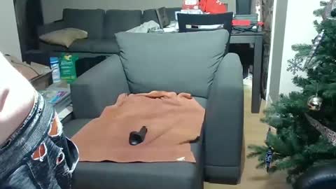 Snapshot of newvvorld chatting on 12.08.24 NewWorld online show from 12.08.24