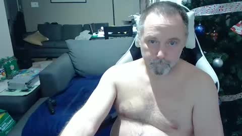 Snapshot of newvvorld chatting on 12.30.24 NewWorld online show from 12.30.24