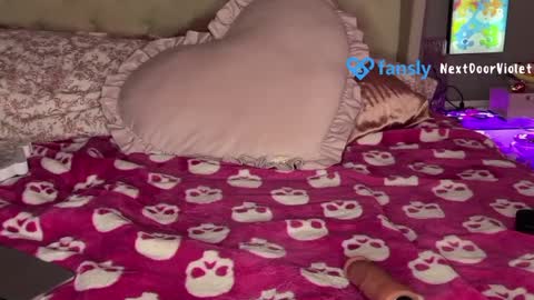 Violet online show from 09.11.25