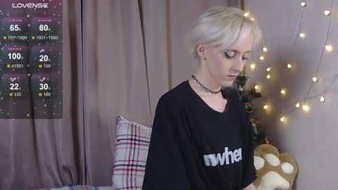 Snapshot of nextvibe1 chatting on 12.20.25 NextVibe1 online show from 12.20.25