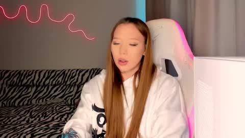 Mina online show from 09.10.25