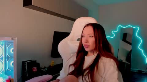 Snapshot of neyrmina chatting on 04.27.26 Mina online show from 04.27.26