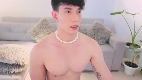 Snapshot of neythan__blaze chatting on 09.18.25   online show from 09.18.25