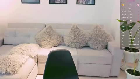 Snapshot of neythan__blaze chatting on 10.06.25   online show from 10.06.25