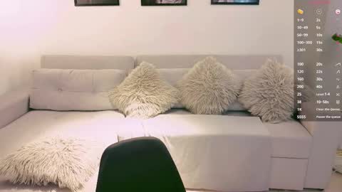 Snapshot of neythan__blaze chatting on 10.29.25   online show from 10.29.25