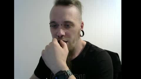 Snapshot of nezvers chatting on 03.04.25 YouPick online show from 03.04.25