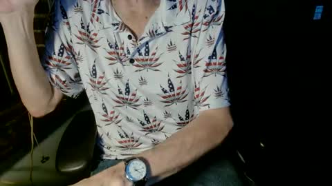 Snapshot of nfgwholoves2cum chatting on 04.28.26 NFG Nice Friendly Guy Dick online show from 04.28.26