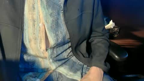 Snapshot of nfgwholoves2cum chatting on 04.30.26 NFG Nice Friendly Guy Dick online show from 04.30.26