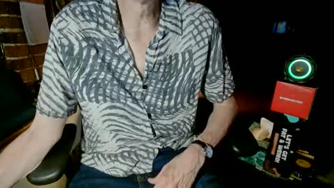 Snapshot of nfgwholoves2cum chatting on 05.19.26 NFG Nice Friendly Guy Dick online show from 05.19.26
