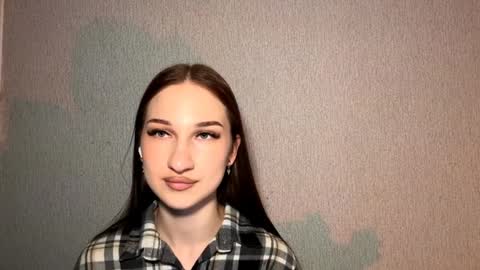 Snapshot of nganlyerly chatting on 04.08.26 Kate Ng online show from 04.08.26