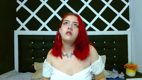 Estefani  online show from 12.16.24