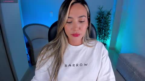 Nia  online show from 10.09.25