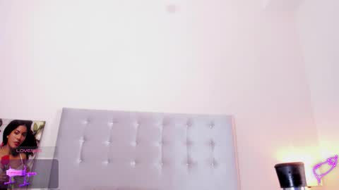 N I A online show from 11.22.25