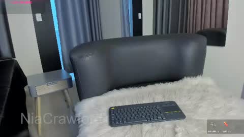 Snapshot of niacrawfordd chatting on 07.18.26 niacrawfordd online show from 07.18.26