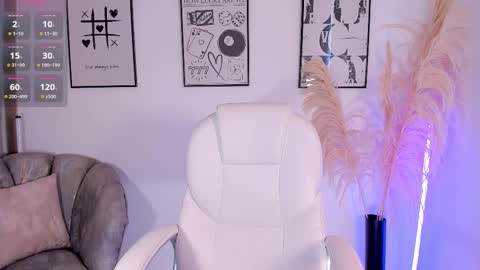 Nia online show from 10.06.25