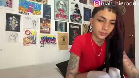 Snapshot of niahhierodula chatting on 07.18.26 niah online show from 07.18.26