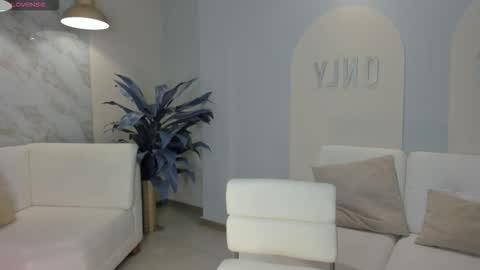 SQUIRTER DOLL    online show from 02.15.26