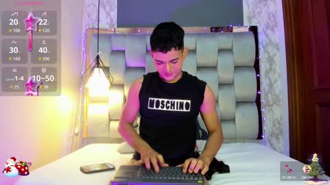 Snapshot of niall_falcon chatting on 12.13.24 Niall  online show from 12.13.24