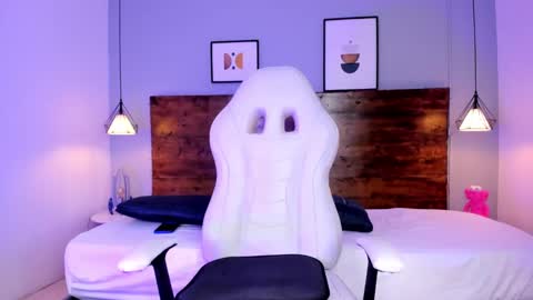 Snapshot of niall_falcon chatting on 02.10.25 Niall  online show from 02.10.25